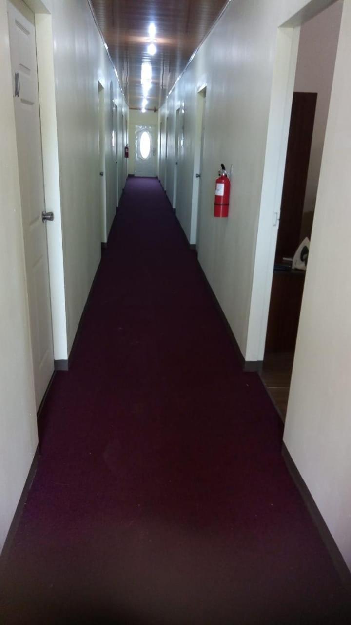 Studio 27 Inn Piarco ภายนอก รูปภาพ